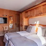 Le Gentiana 3* تينْيِ
